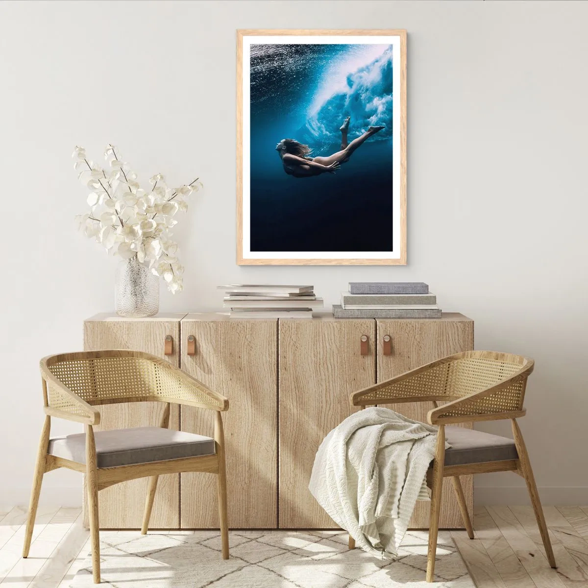 Poster în ramă de stejar deschis - Sirena modernă - 70x100 cm