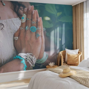 Fototapetă personalizată Premium Sand - Bine ați venit în centrul ființei - Femeie, Bijuterii, Boho