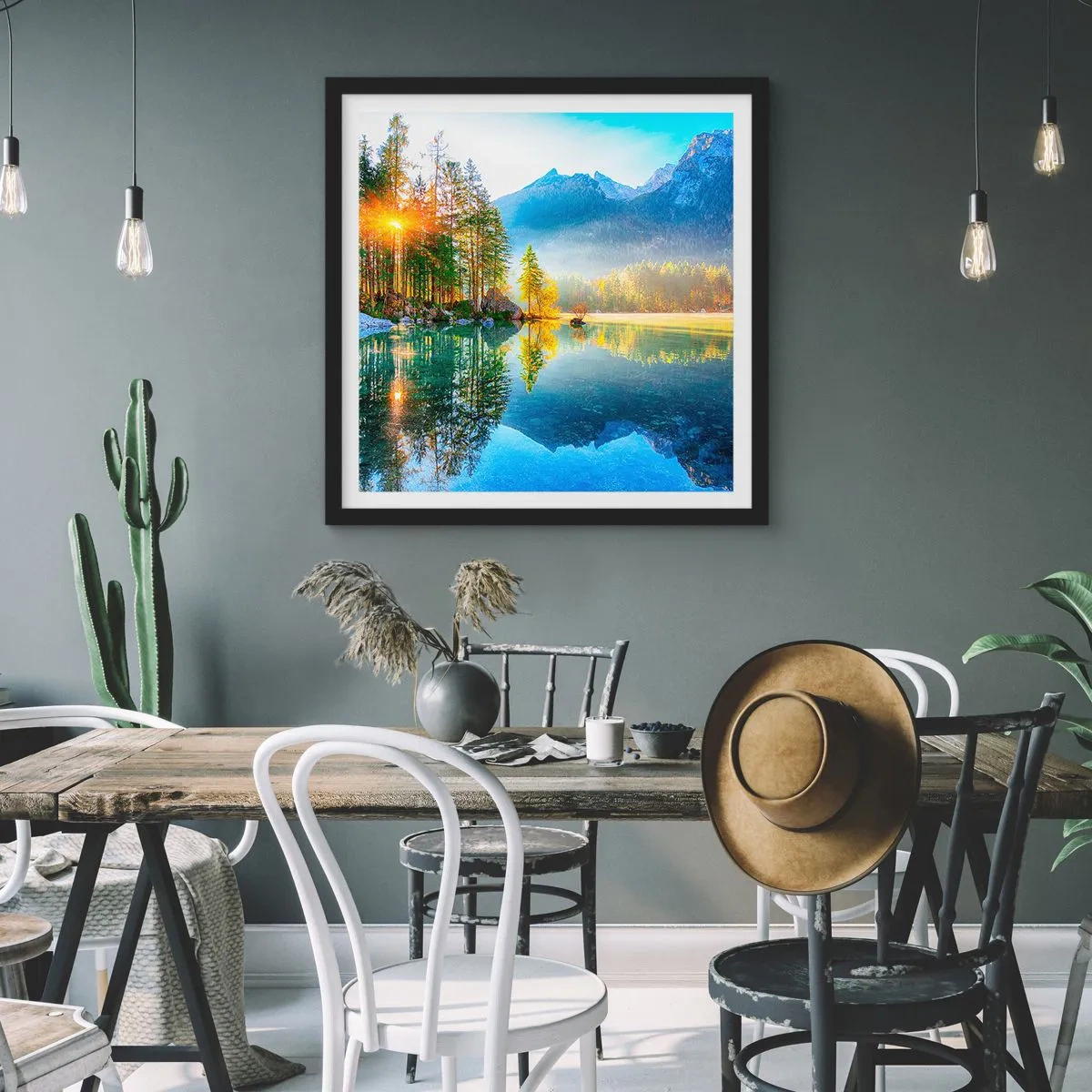 Poster în ramă neagră - Maiestate și dulceață - 30x30 cm
