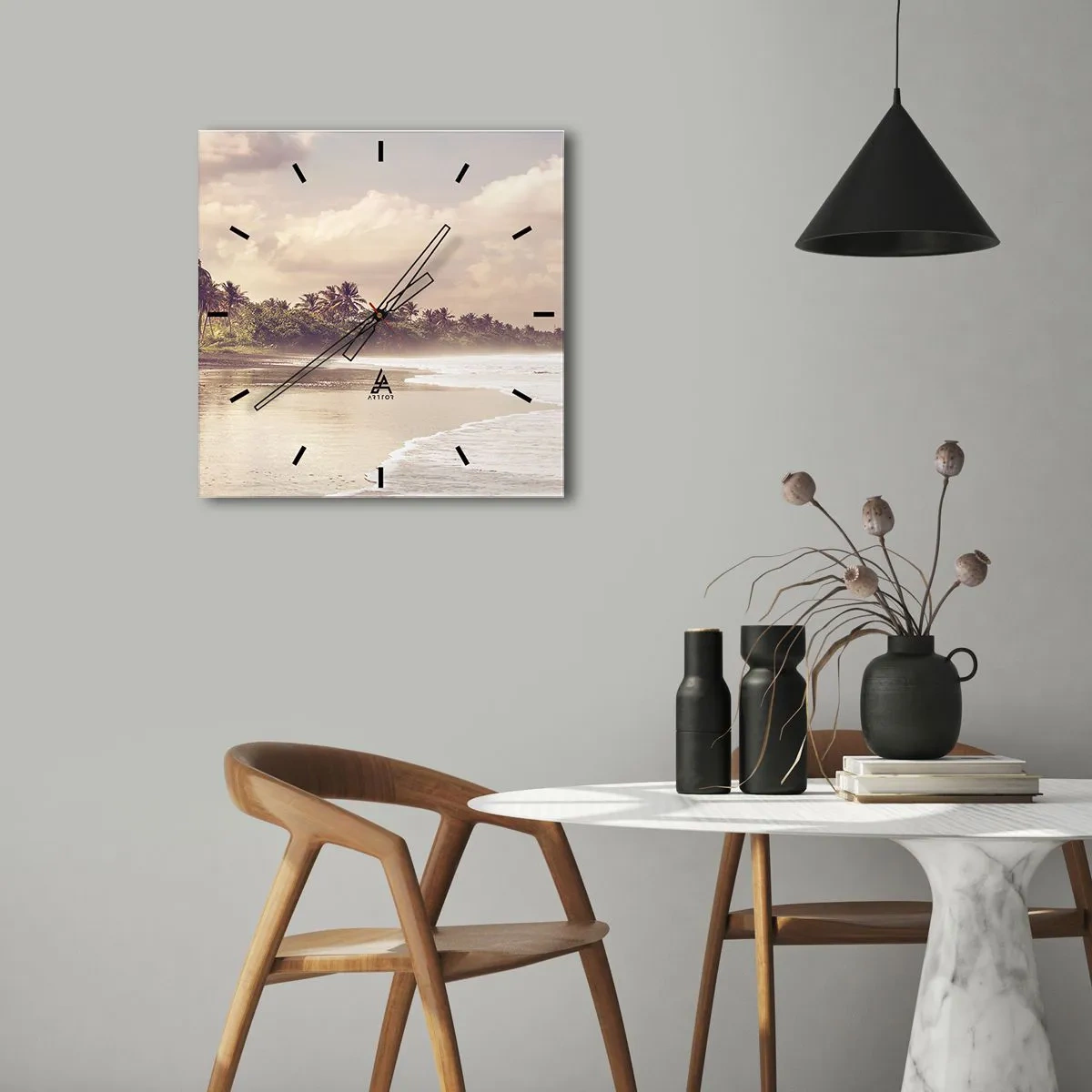 Ceas de perete - Ceas pe sticlă - Mângâind valurile - 30x30 cm