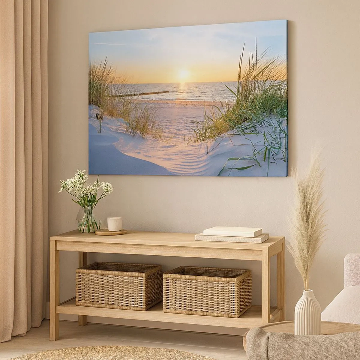 Tablou pe pânză Canvas - O plajă cu nisip fin, cu vedere la apusul soarelui peste mare - 70x50cm - Zumzet de mare, o plajă sălbatică printre ierburi... - Decorațiune modernă pentru perete pentru living și dormitor ARTTOR