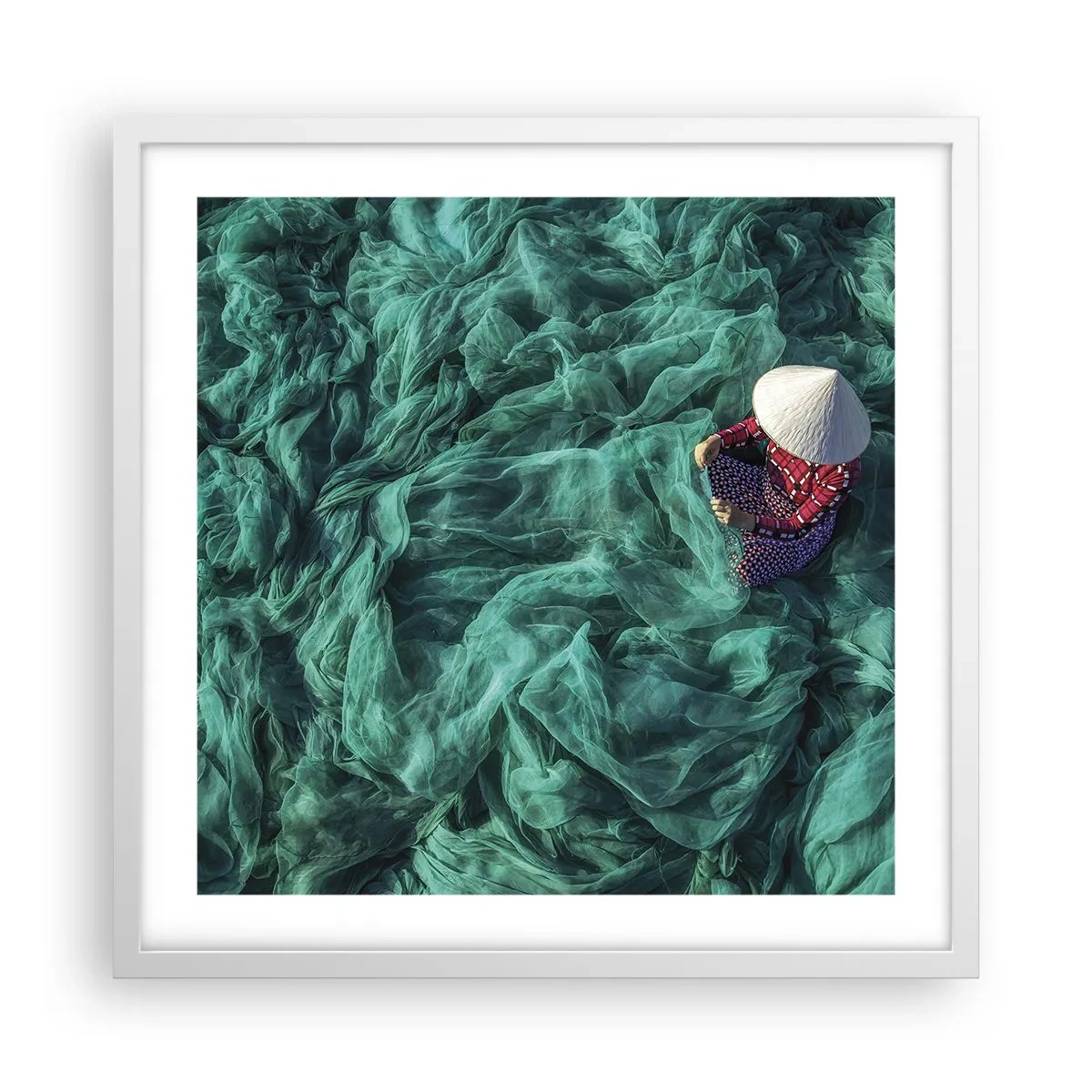 Poster în ramă albă - Într-o mare de rețea - 50x50 cm