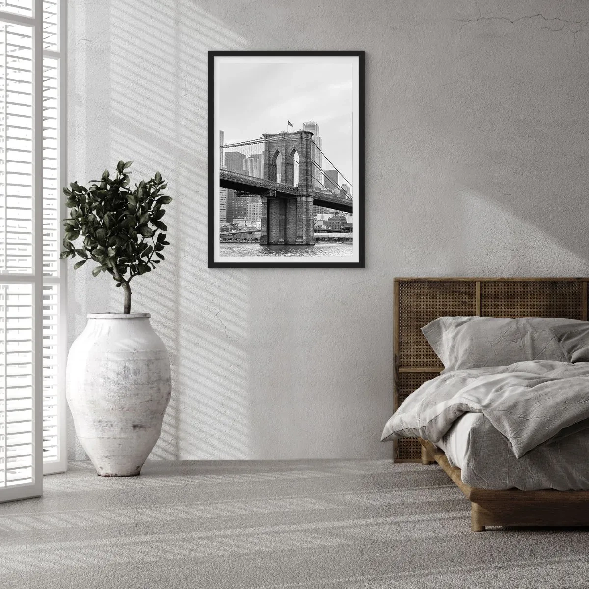 Poster în ramă neagră - Podul Brooklyn în monocrom - 50x70cm - New York vibes - Decorațiune modernă pentru perete pentru living și dormitor ARTTOR