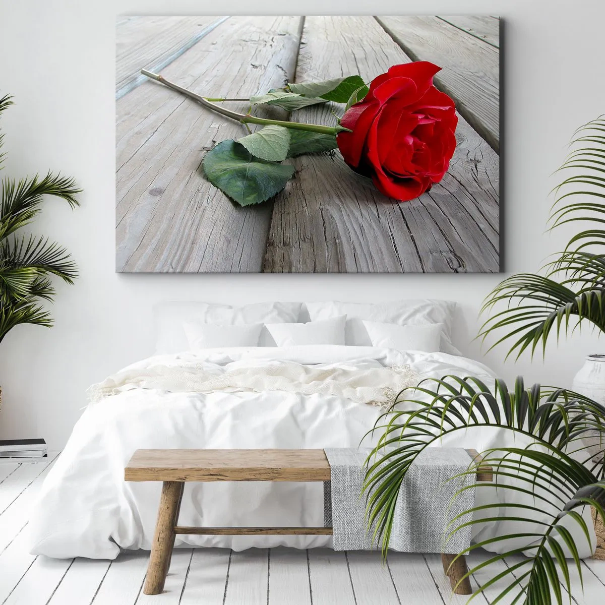 Tablou pe pânză Canvas - Trandafir roșu pe un fundal de lemn - 70x50cm - Studiu în stacojiu - Decorațiune modernă pentru perete pentru living și dormitor ARTTOR