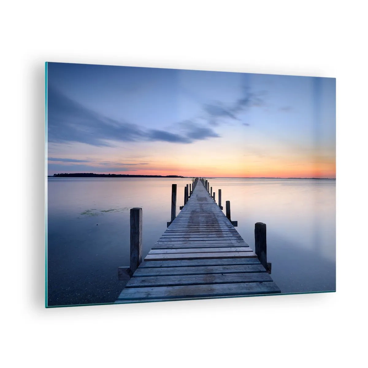 Tablou pe sticlă - Un debarcader din lemn peste un lac liniștit la apus - 70x50cm - Calmul unui amurg senin - Decorațiune modernă pentru perete pentru living și dormitor ARTTOR