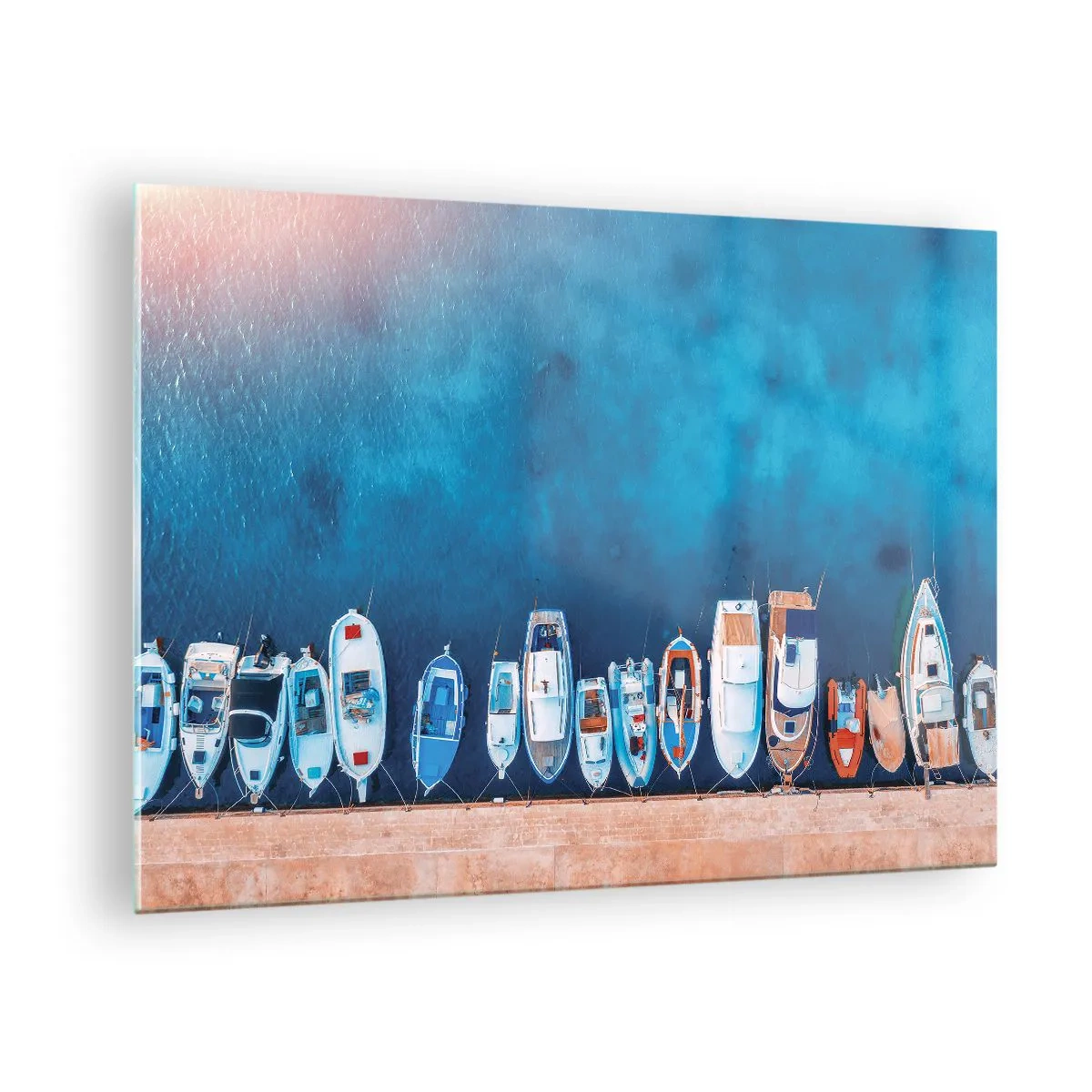 Tablou pe sticlă - Bărci ancorate la țărm văzute din perspectiva unei păsări - 70x50cm - Aliniere - Decorațiune modernă pentru perete pentru living și dormitor ARTTOR