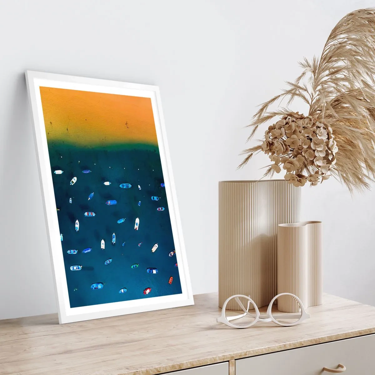 Poster în ramă albă - Joc de vacanță - 70x100 cm