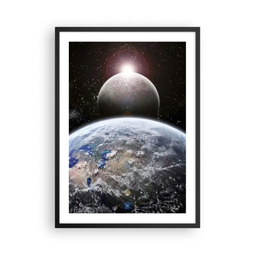 Poster în ramă neagră - Planetele Pământ și Luna în spațiu - 50x70cm - Peisaj cosmic - răsărit de soare - Decorațiune modernă pentru perete pentru living și dormitor ARTTOR