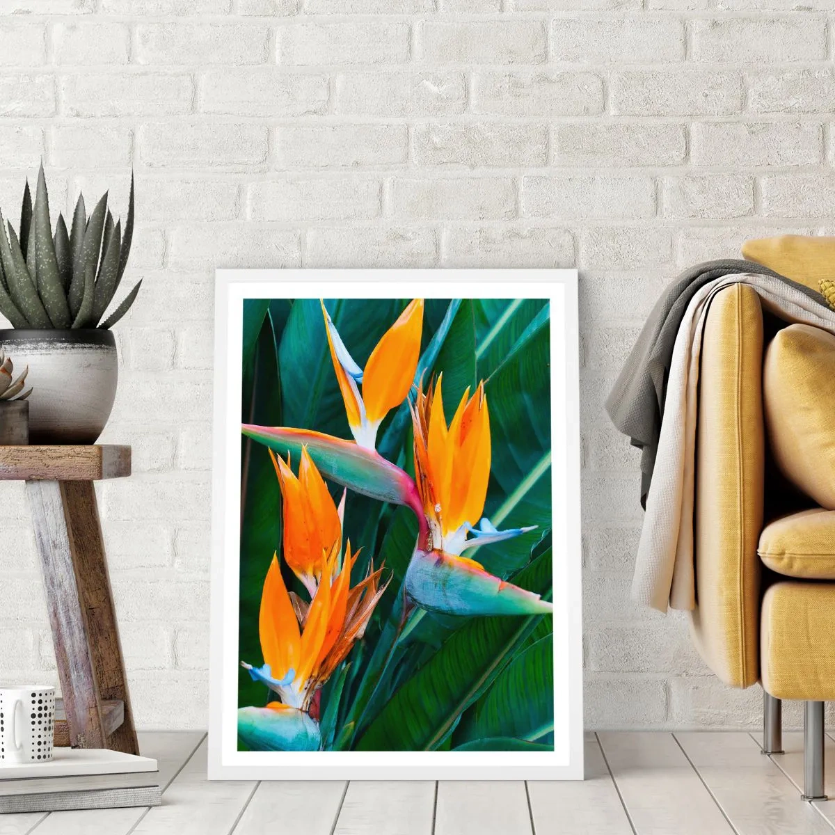 Poster în ramă albă - Este o floare sau o pasăre? - 50x70 cm