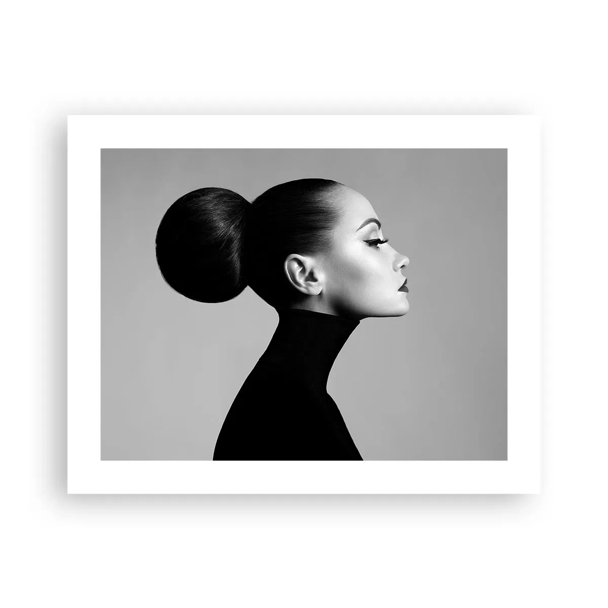 Poster - Nefertiti contemporană - 50x40 cm