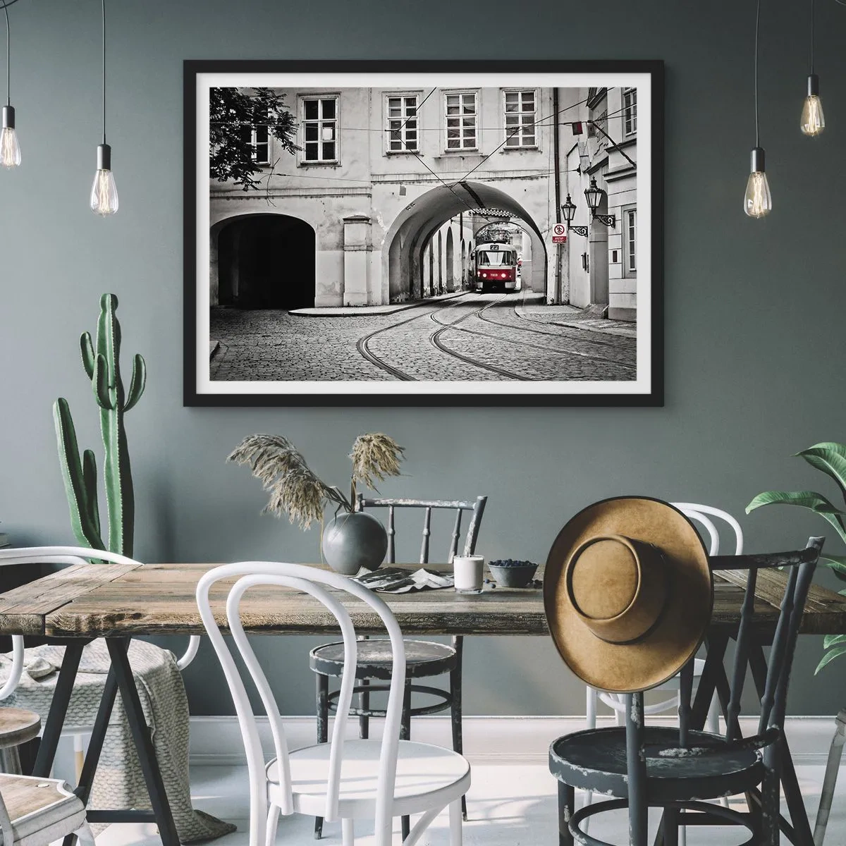 Poster în ramă neagră - Printr-un labirint urban - 70x50 cm