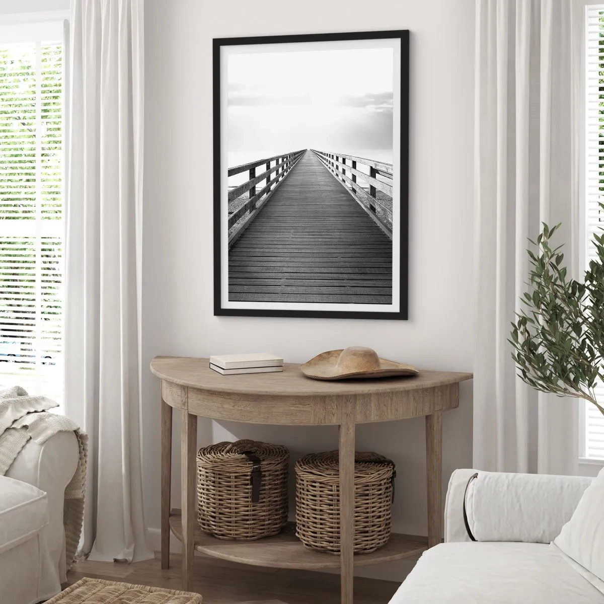 Poster în ramă neagră - Un pod alb-negru care duce spre infinit - 50x70cm - Departe, departe... - Decorațiune modernă pentru perete pentru living și dormitor ARTTOR