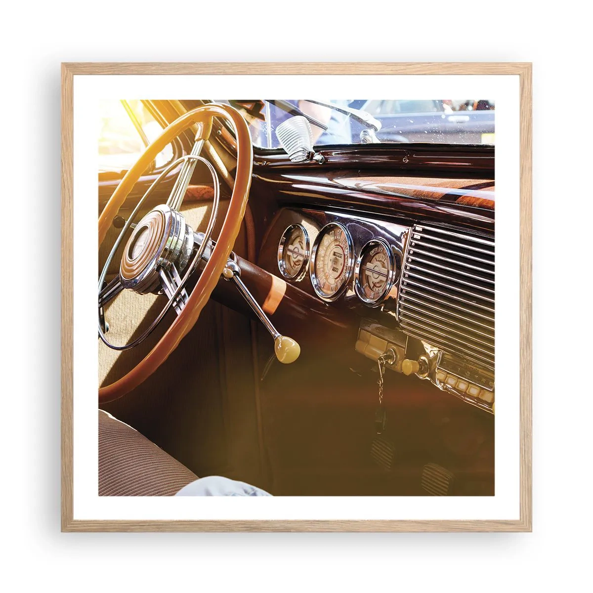 Poster în ramă de stejar deschis - O adiere de lux din trecut - 60x60 cm