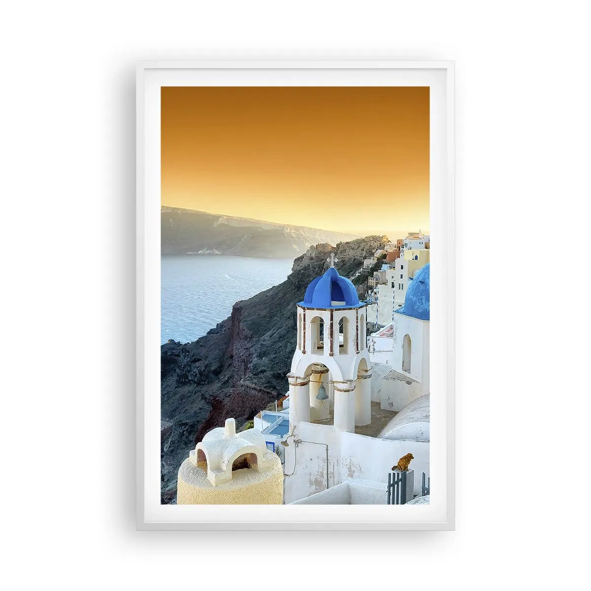 Poster în ramă albă - Santorini - îmbrățișat de stânci - 61x91 cm