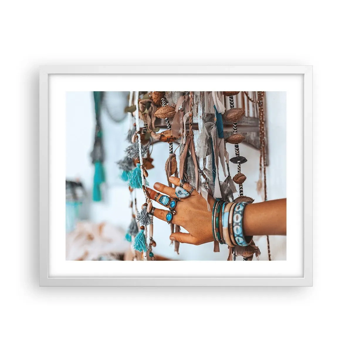 Poster în ramă albă - Comori locale - 50x40 cm