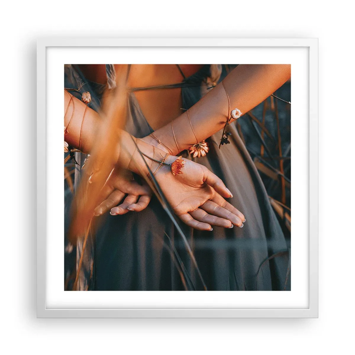 Poster în ramă albă - Legată de natură - 50x50 cm