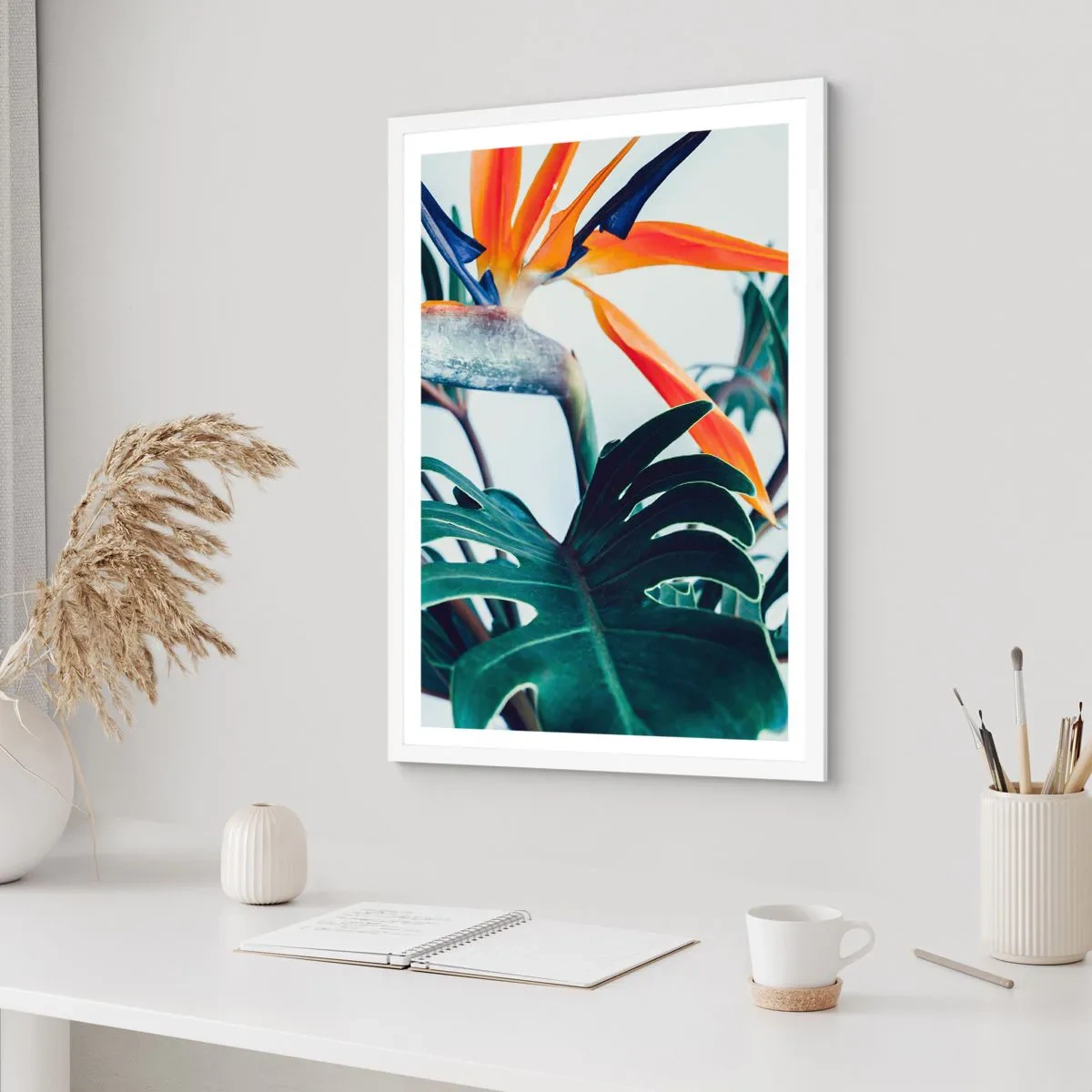 Poster în ramă albă - Tufiș sau pasăre? - 61x91 cm