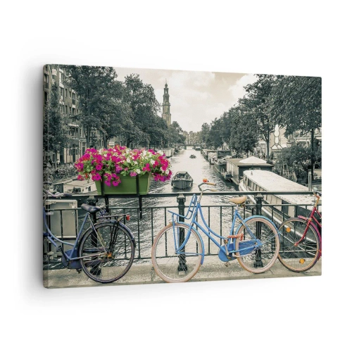 Tablou pe pânză Canvas - Un pod cu biciclete și flori peste un canal din Amsterdam - 70x50cm - Culorile unui canal din Amsterdam - Decorațiune modernă pentru perete pentru living și dormitor ARTTOR
