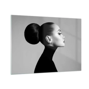 Tablou pe sticlă - Femeie elegantă în negru pe un fundal gri - 70x50cm - Nefertiti contemporană - Decorațiune modernă pentru perete pentru living și dormitor ARTTOR