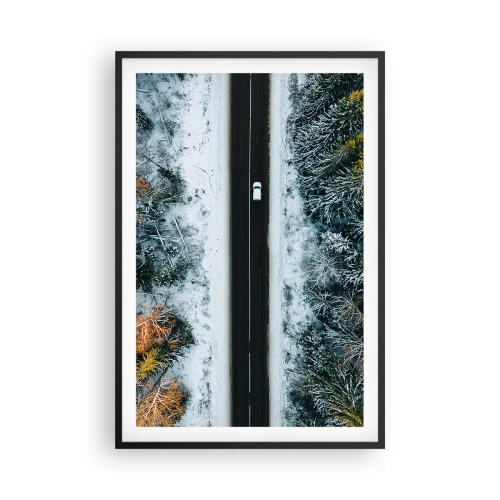 Poster în ramă neagră - Prin pădurea de iarnă - 61x91 cm
