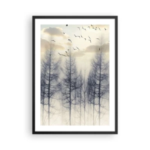 Poster în ramă neagră - O pădure încețoșată cu copaci înalți și păsări în zbor dimineața - 50x70cm - Spiritele pădurii - Decorațiune modernă pentru perete pentru living și dormitor ARTTOR