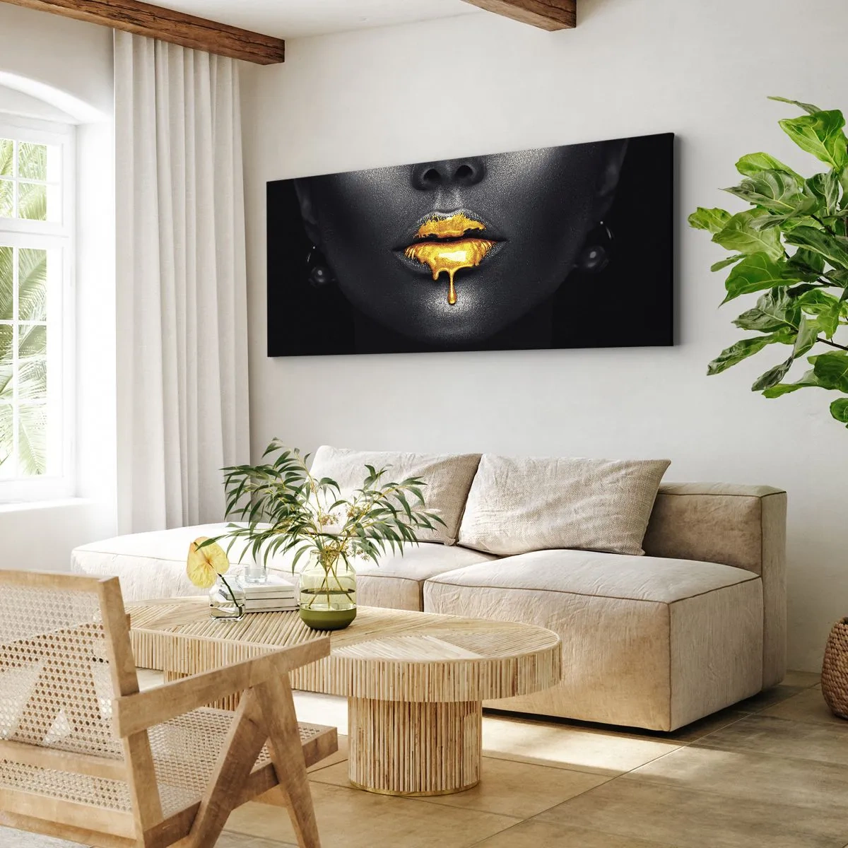Tablou pe pânză - Buzele de aur - 160x50 cm