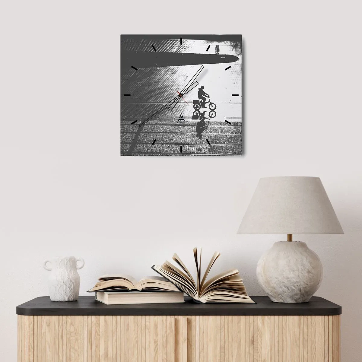 Ceas de perete - Ceas pe sticlă - Înainte, prin oraș - 30x30 cm