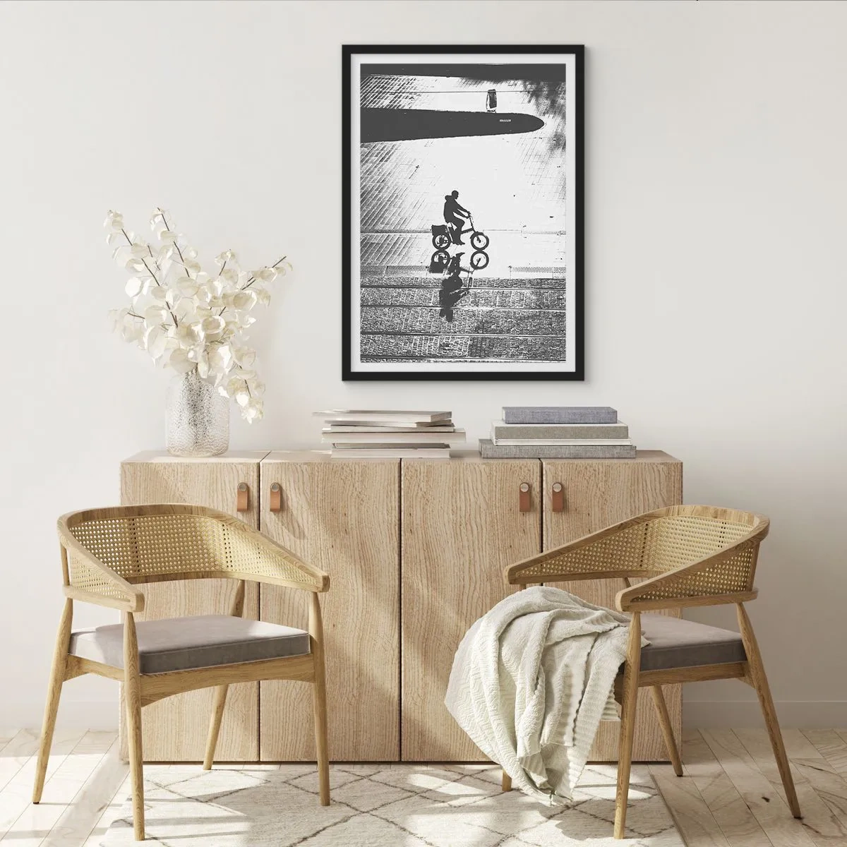 Poster în ramă neagră - Înainte, prin oraș - 70x100 cm