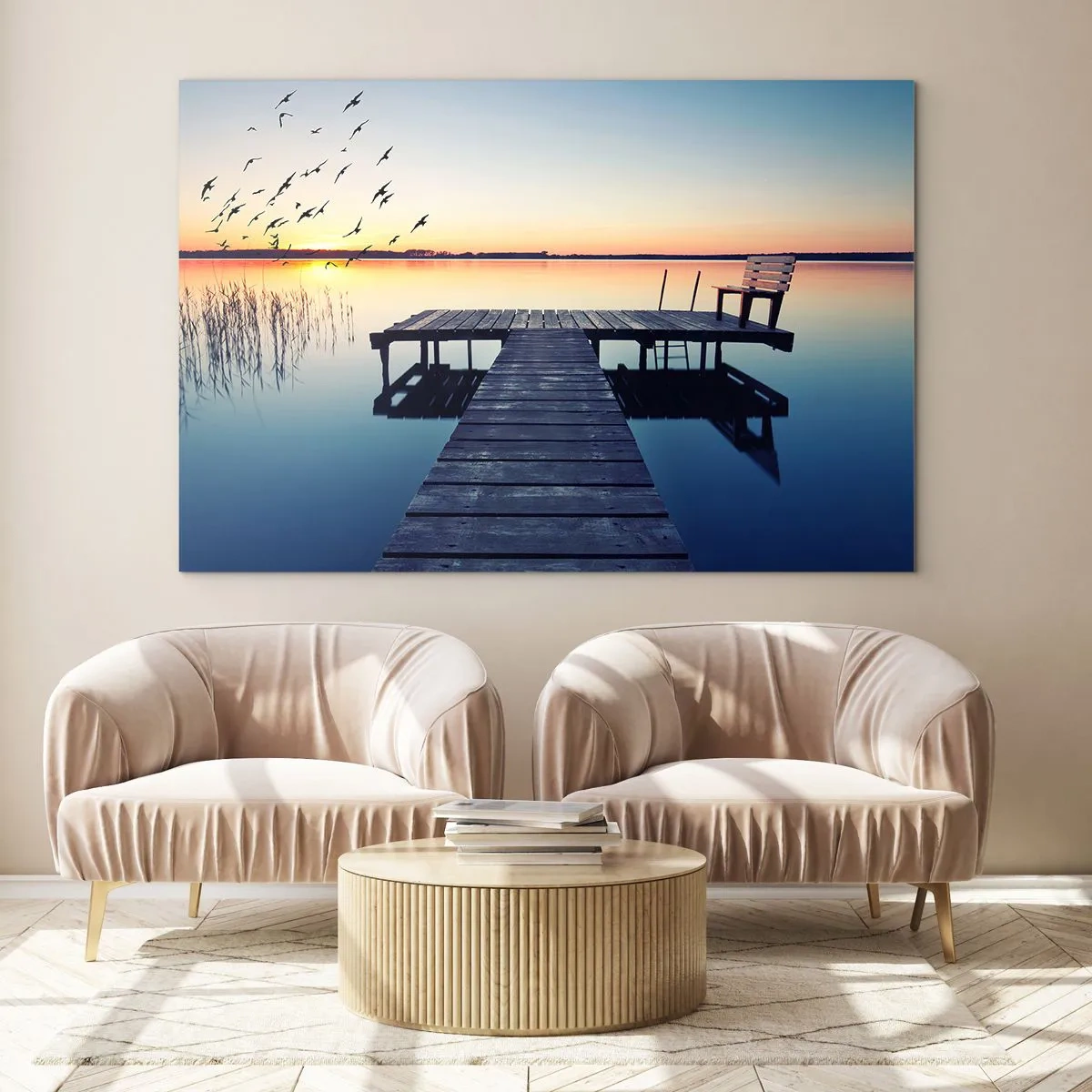 Tablou pe sticlă - Un dig pe lac cu vedere la apus și păsări în zbor - 70x50cm - A fost o zi bună - Decorațiune modernă pentru perete pentru living și dormitor ARTTOR
