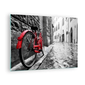 Tablou pe sticlă - O bicicletă roșie pe o stradă pietruită cu un fundal monocrom. - 70x50cm - Adevărata frumusețe nu îmbătrânește - Decorațiune modernă pentru perete pentru living și dormitor ARTTOR