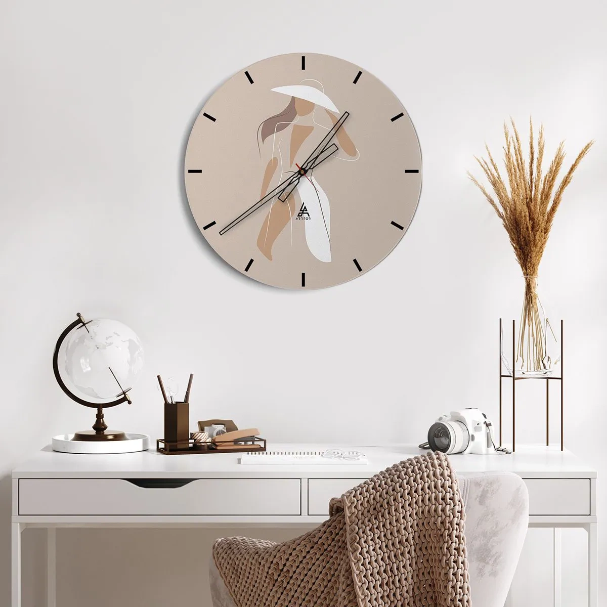 Ceas de perete - Ceas pe sticlă - Moda este distractivă - 40x40 cm