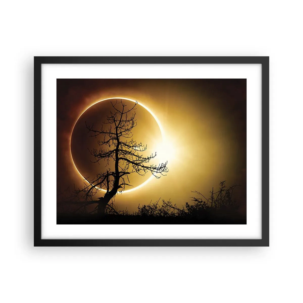 Poster în ramă neagră - Eclipsă totală - 50x40 cm