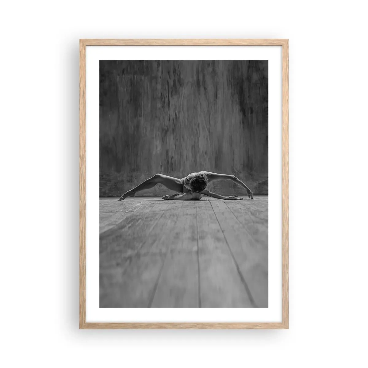 Poster în ramă de stejar deschis - Simetria găsită - 50x70 cm