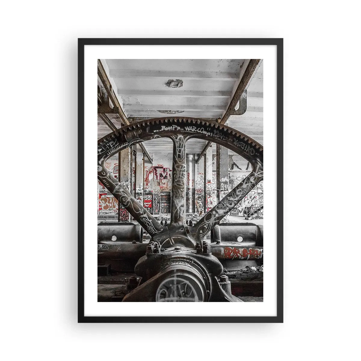 Poster în ramă neagră - Mașină industrială de graffiti într-o fabrică abandonată - 50x70cm - Viața secretă a unei fabrici - Decorațiune modernă pentru perete pentru living și dormitor ARTTOR