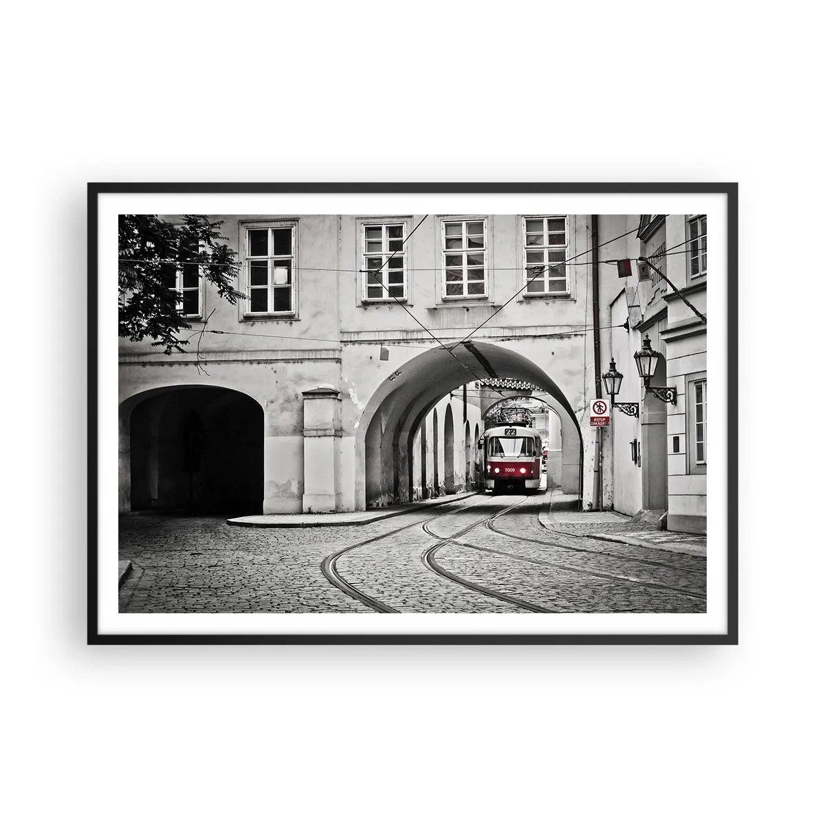 Poster în ramă neagră - Printr-un labirint urban - 100x70 cm