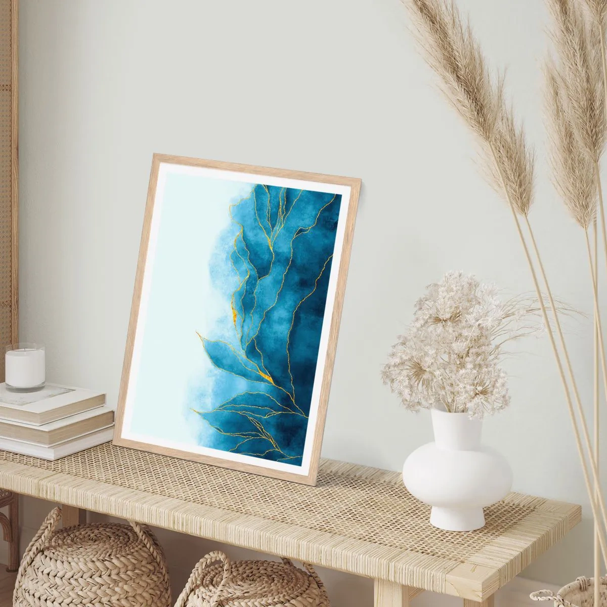 Poster în ramă de stejar deschis - Albastru în aur - 50x70 cm