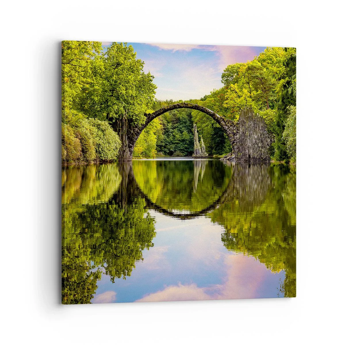 Tablou pe pânză - La punctul de întâlnire a două lumi - 70x70 cm