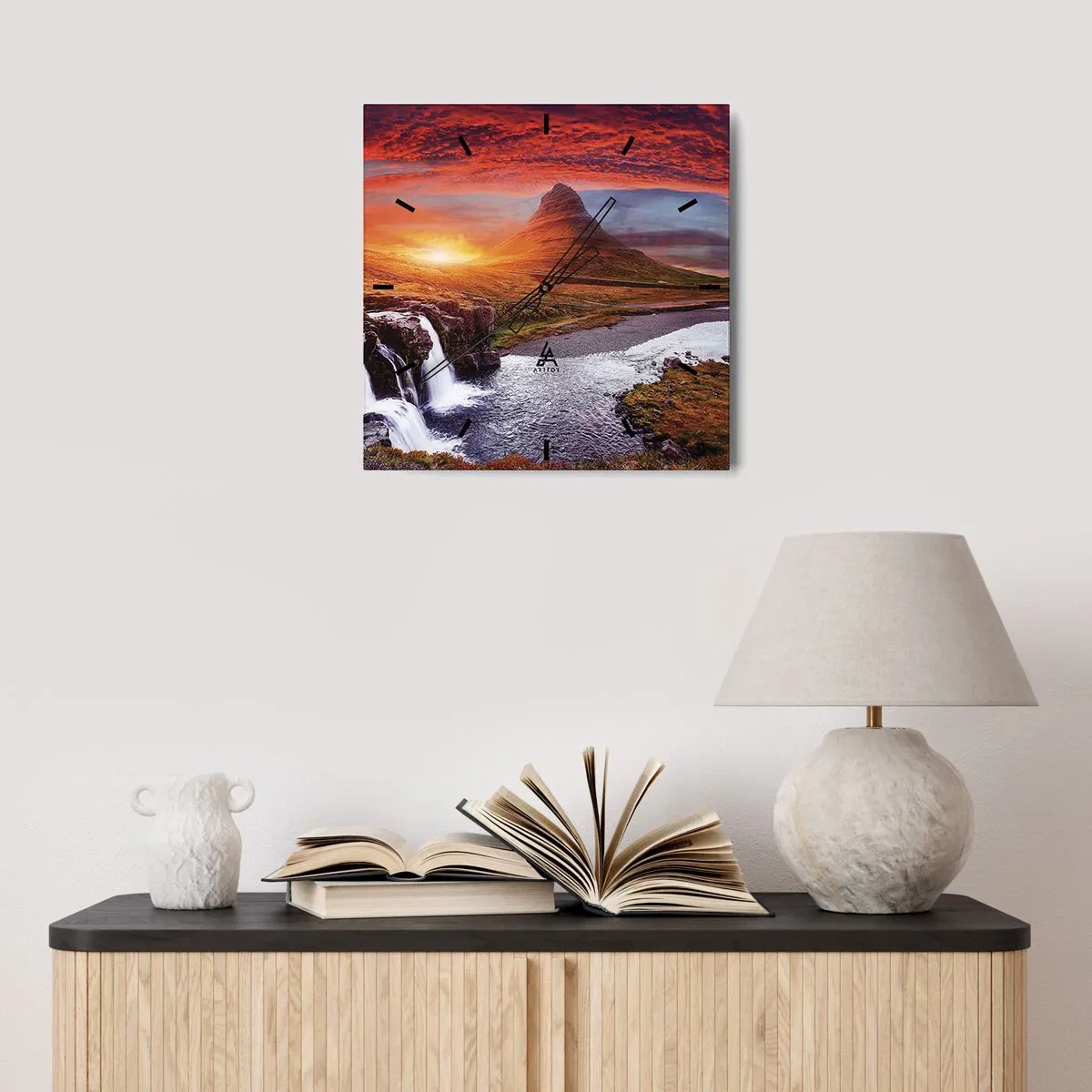 Ceas de perete - Ceas pe sticlă - Imaginea Pământului de Mijloc - 40x40 cm