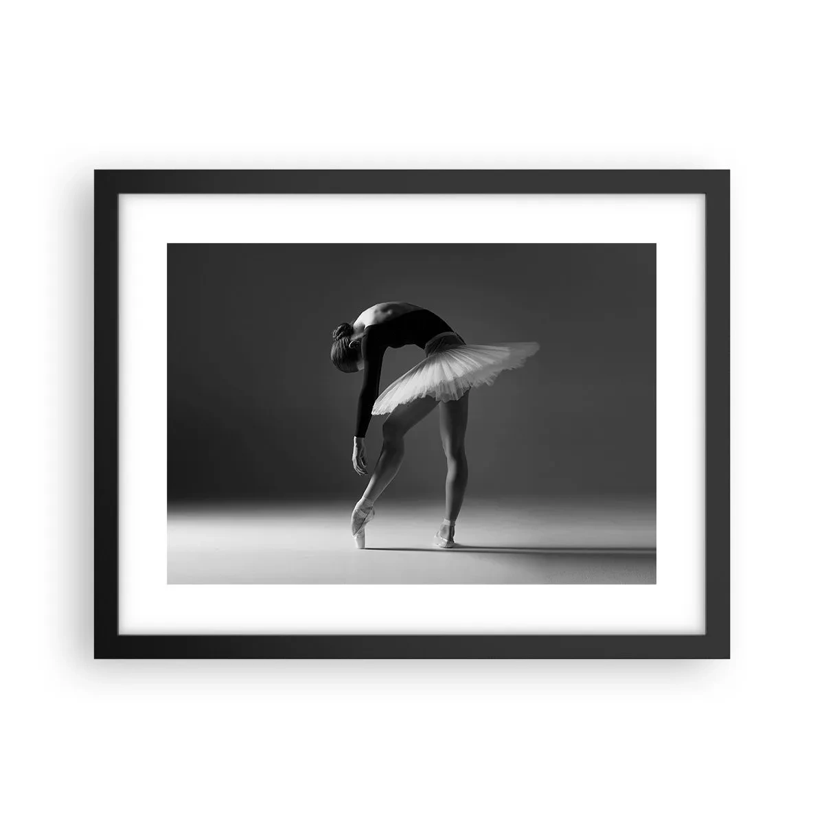 Poster în ramă neagră - Bella balerina - 40x30 cm