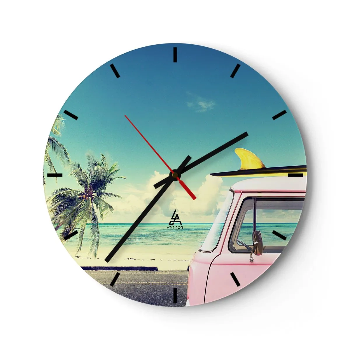 Ceas de perete - Ceas pe sticlă - Dubă roz cu placă de surf pe plajă - 30x30cm - Să înceapă vacanța - Decorațiune modernă pentru perete pentru living, bucătărie și dormitor ARTTOR