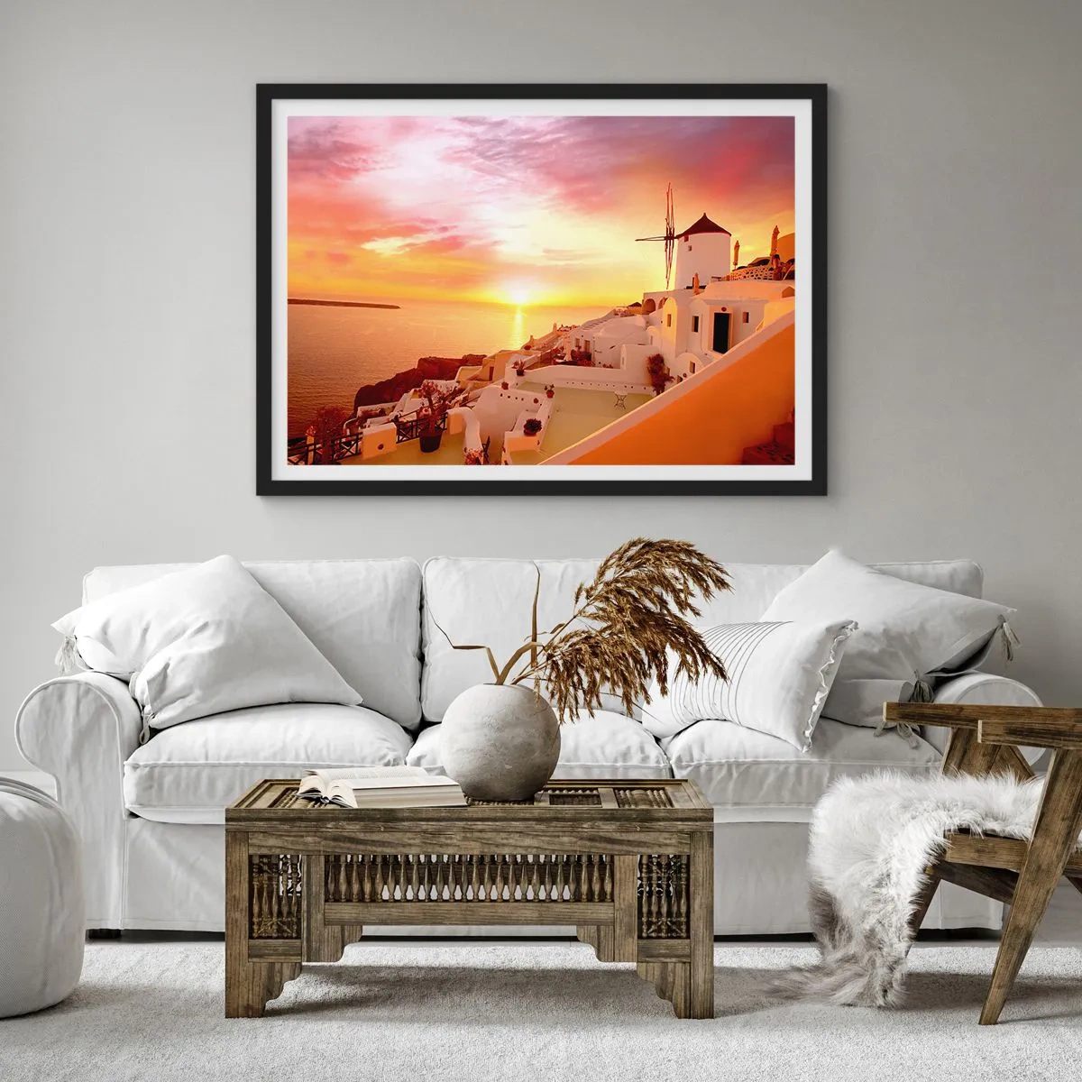 Poster în ramă neagră - Dizolvându-se în alb și auriu - 70x50 cm