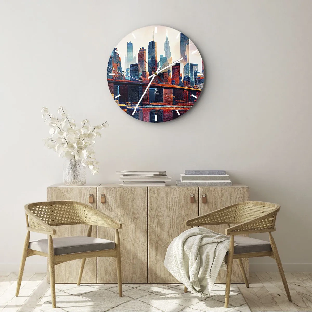 Ceas de perete - Ceas pe sticlă - Orizontul orașului New York cu pod și reflexie în apă la apus - 30x30cm - New York fenomenal - Decorațiune modernă pentru perete pentru living, bucătărie și dormitor ARTTOR