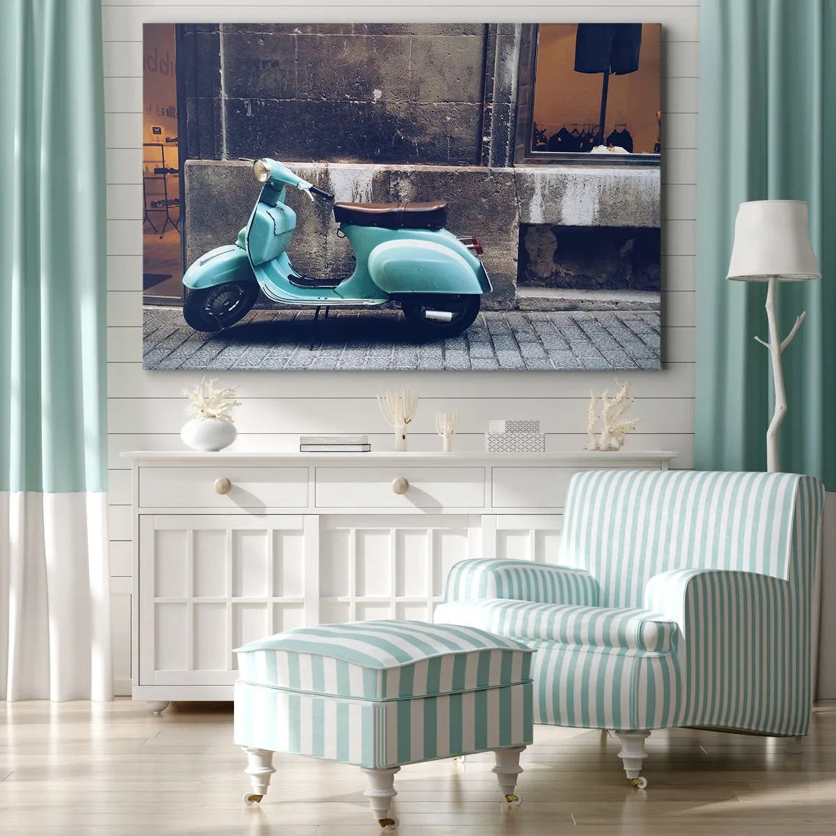 Tablou pe pânză Canvas - Un scuter retro parcat lângă un zid de piatră - 70x50cm - Atmosferă de neuitat - Decorațiune modernă pentru perete pentru living și dormitor ARTTOR