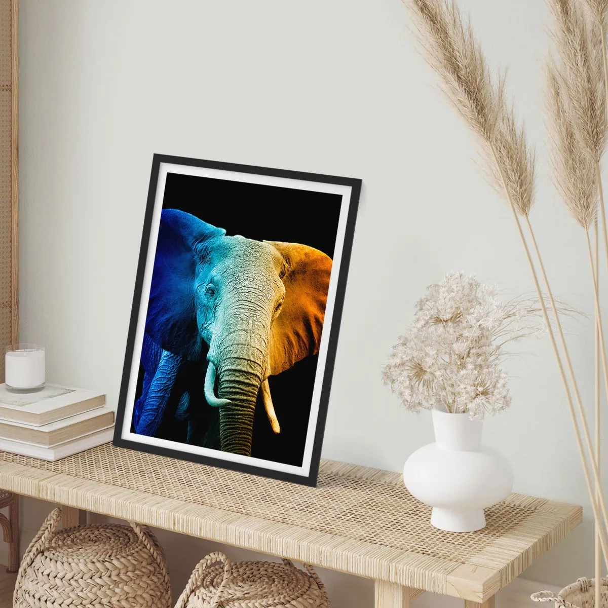 Poster în ramă neagră - Excentric, nu ciudat - 40x50 cm