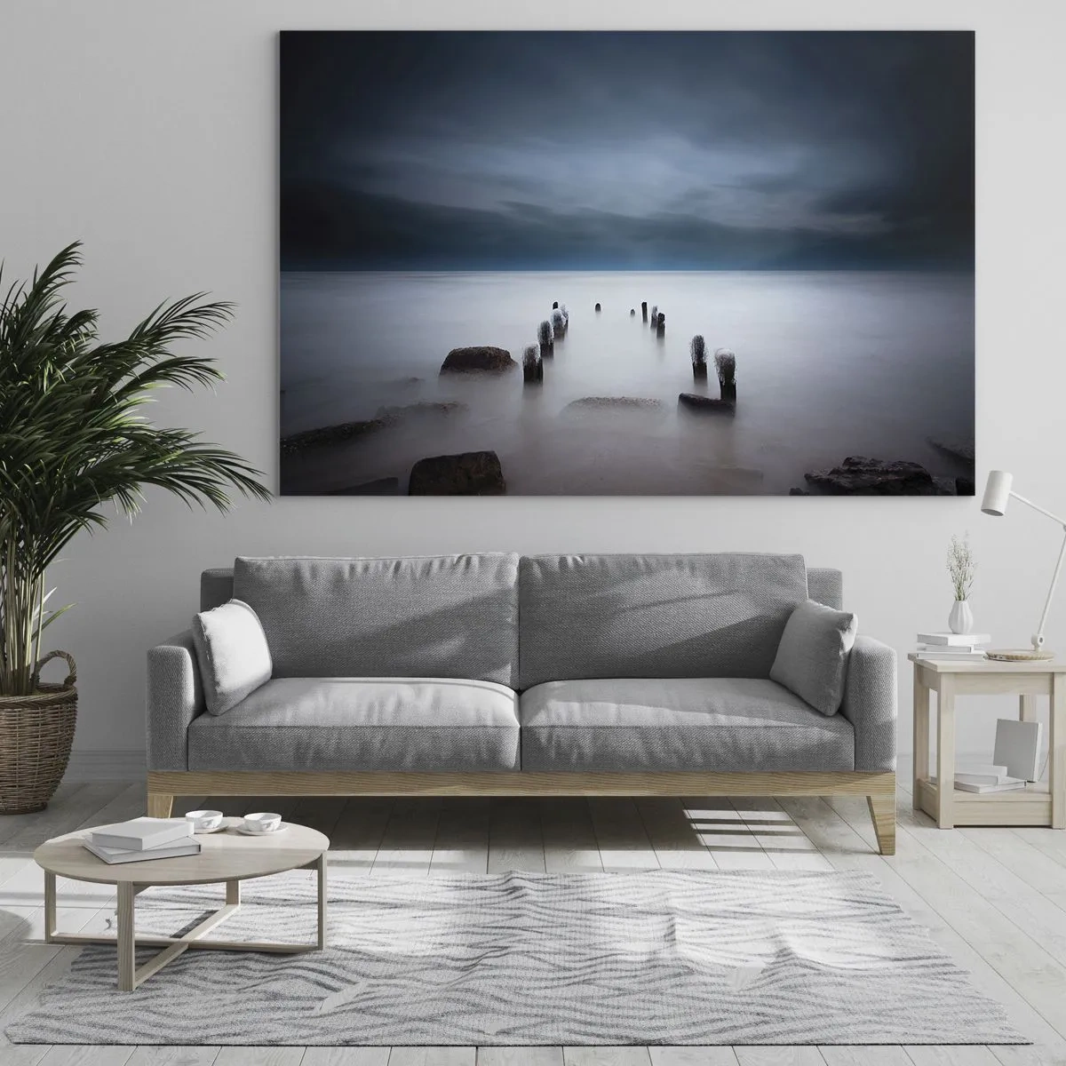 Tablou pe sticlă - Peisaj litoral atmosferic cu piloni de lemn - 70x50cm - Un lac în ceața calmă - Decorațiune modernă pentru perete pentru living și dormitor ARTTOR