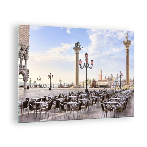Tablou pe sticlă - O piață cu coloane și rânduri de scaune în Veneția - 70x50cm - Poftiți, totul e gata - Decorațiune modernă pentru perete pentru living și dormitor ARTTOR