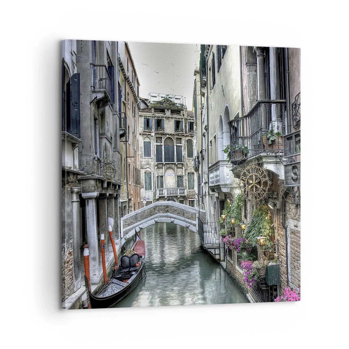 Tablou pe pânză - Timp de secole în reverie tăcută - 60x60 cm