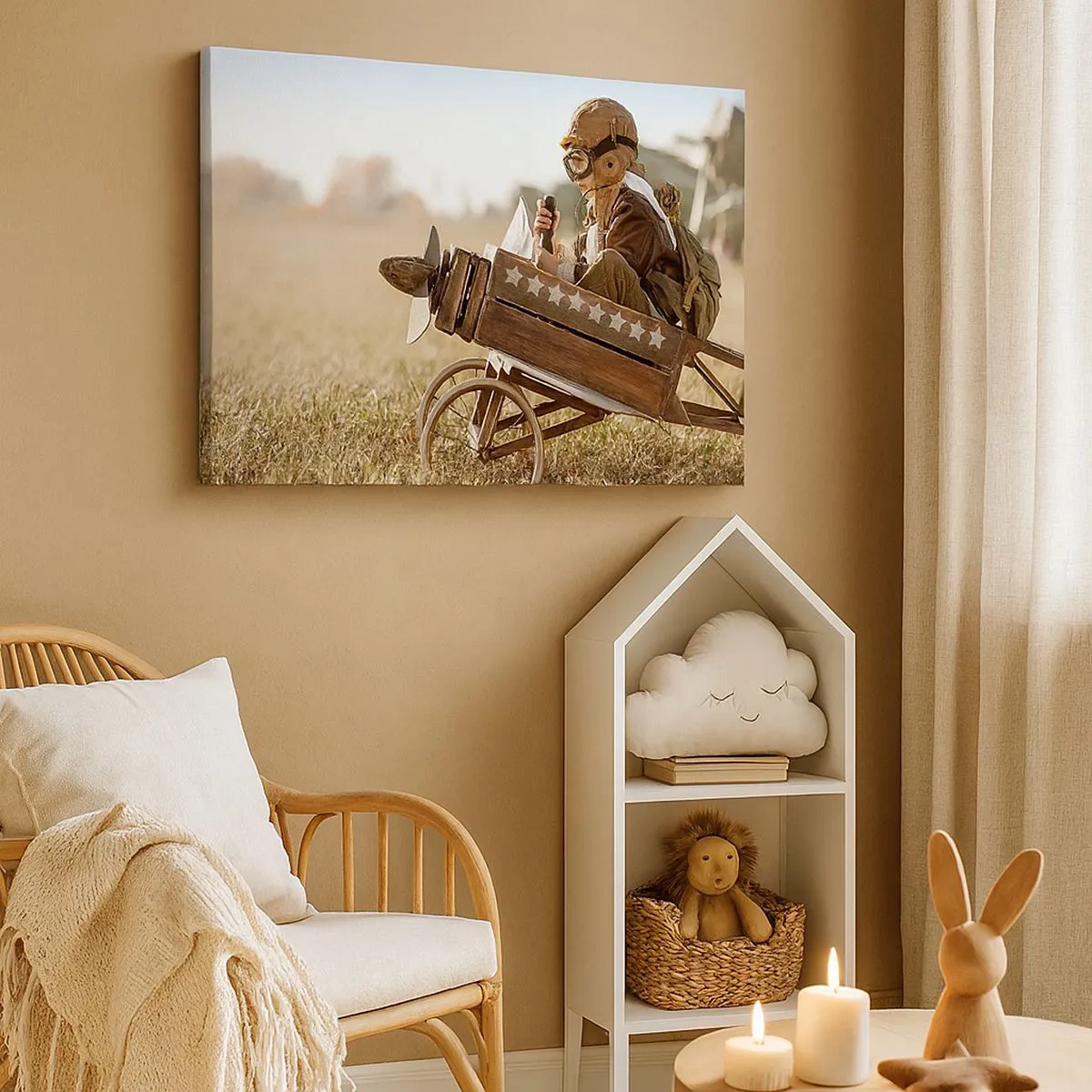 Tablou pe pânză Canvas - Un copil într-un avion de jucărie cu un câmp în fundal - 70x50cm - Porniți spre vis - Decorațiune modernă pentru perete pentru living și dormitor ARTTOR