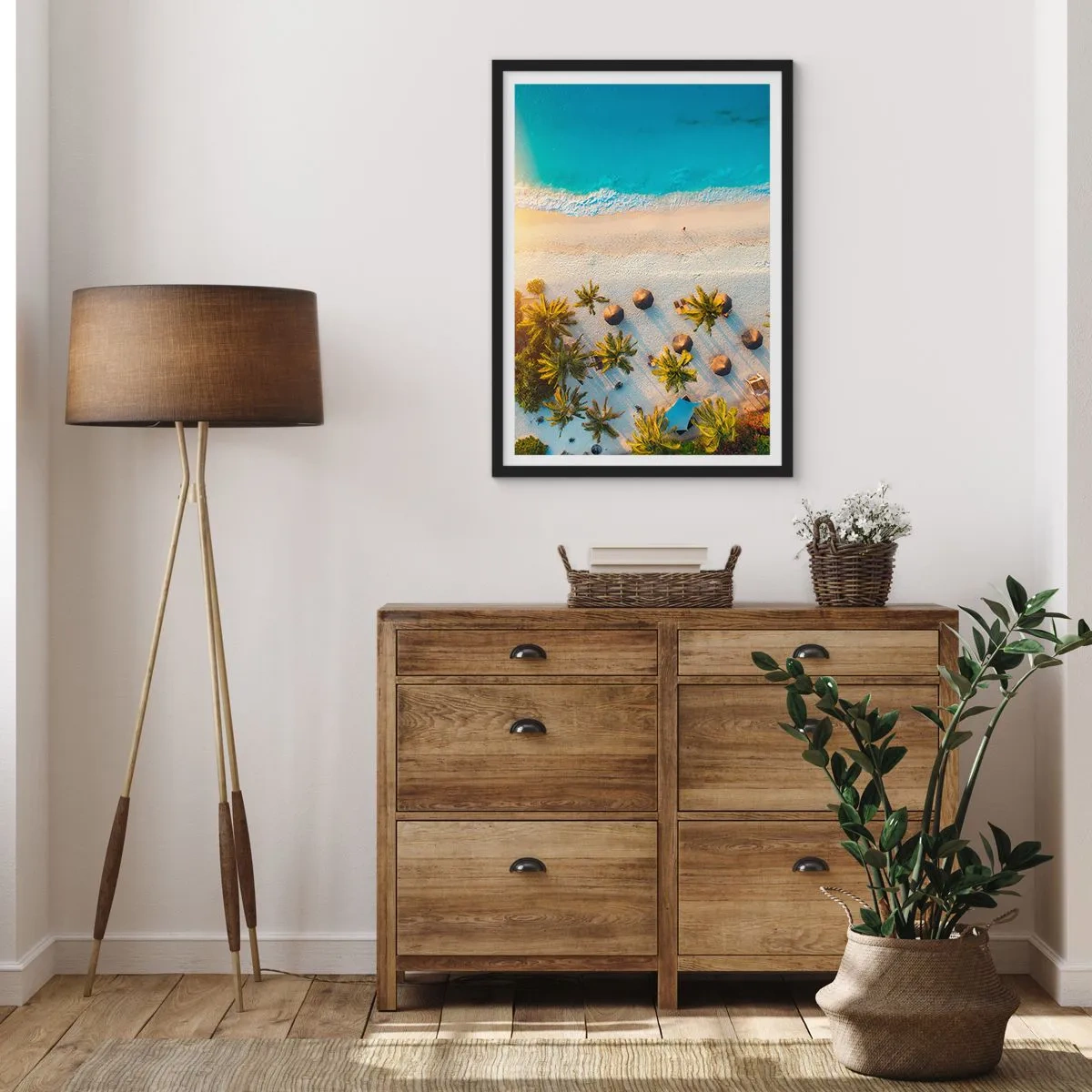 Poster în ramă neagră - Vedere aeriană a unei plaje paradisiace cu palmieri și apă turcoaz - 50x70cm - Bun venit în paradis - Decorațiune modernă pentru perete pentru living și dormitor ARTTOR