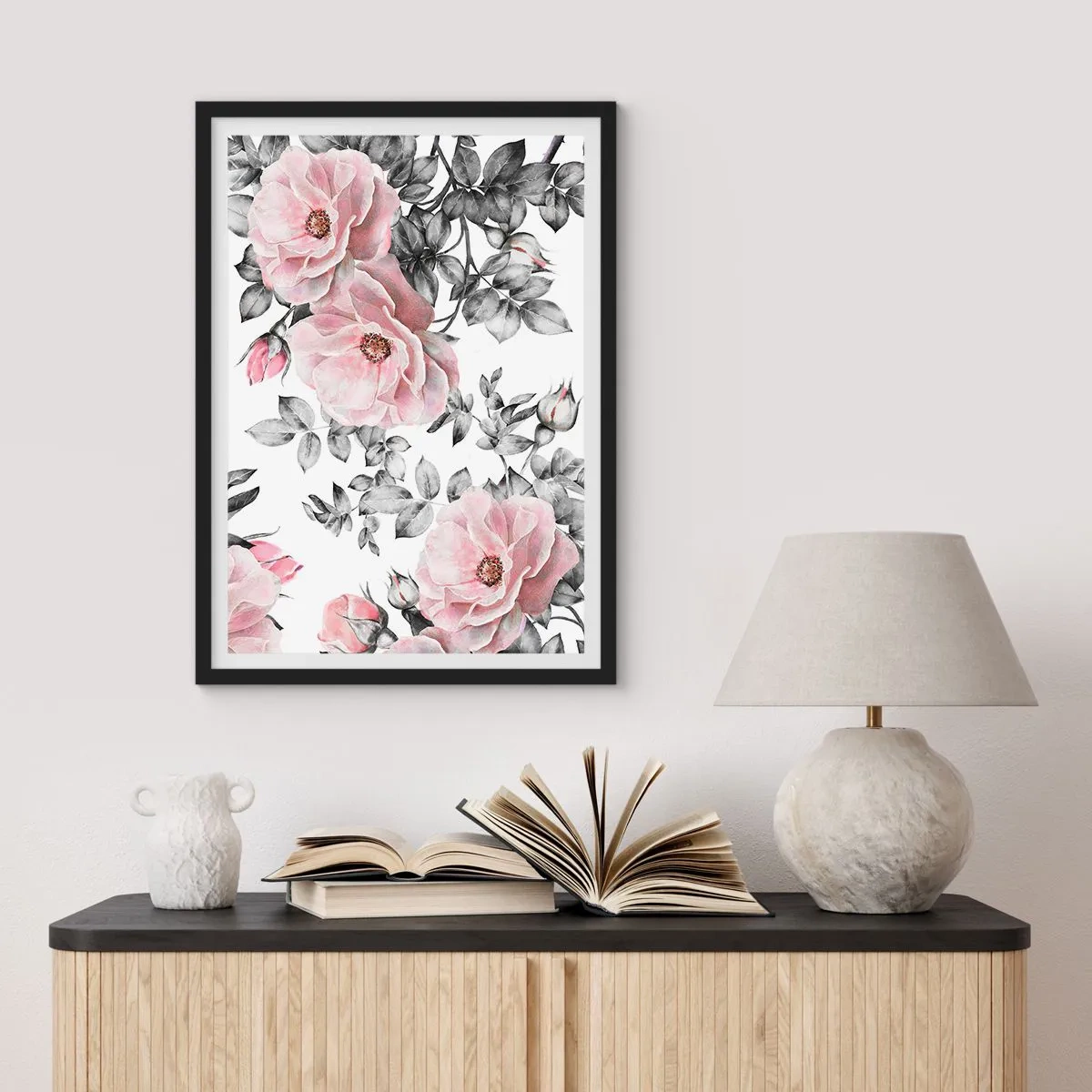 Poster în ramă neagră - Trandafiri roz pe un fundal de frunze alb-negru - 50x70cm - Pierde-te în florile de trandafir - Decorațiune modernă pentru perete pentru living și dormitor ARTTOR